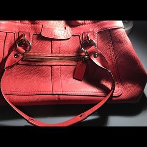 Light red Coach leather  shoulder bag
